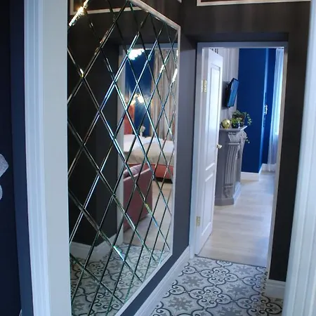 Center 2 * 利沃夫