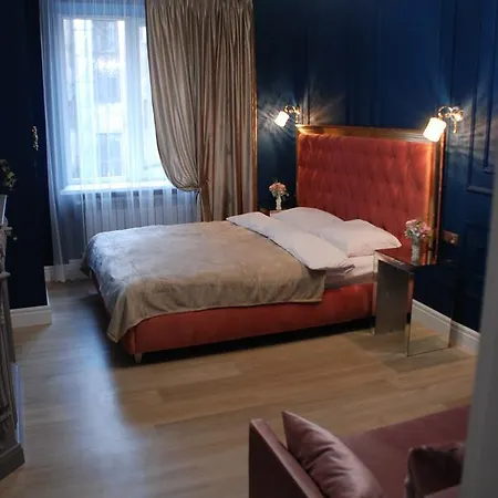 Center 2 * 利沃夫