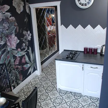 Center 2 * 利沃夫