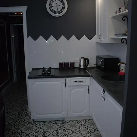 Apartment Center 2 *