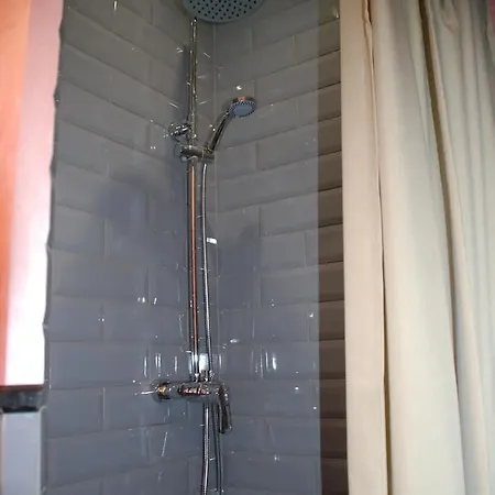 Apartamento Center 2 *