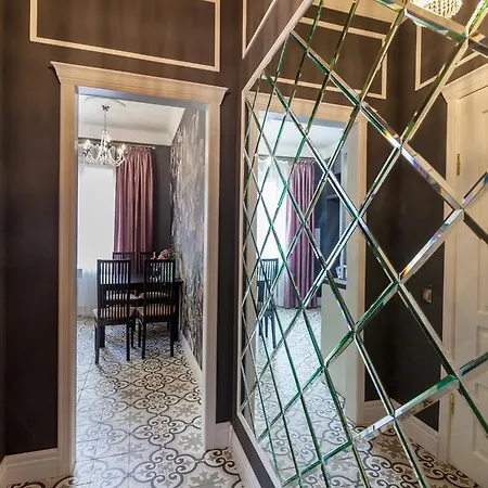 Apartamento Center 2 Leópolis